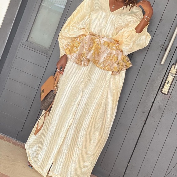 Elegant Cream Evening Gown from the MONICA Collection - Picture 5 of 12